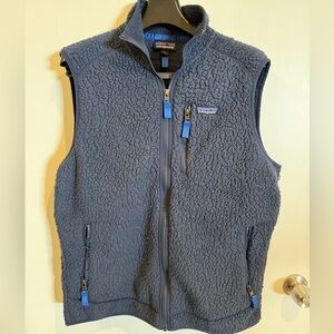 Patagonia Retro Pile fleece vest size Large in Navy Blue